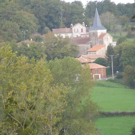 The Rose Barn - La Grange Aux Roses Genouillac (Poitou-Charentes)